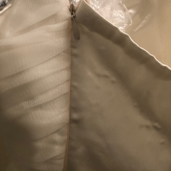 White short formal dress - Picture 8 of 10